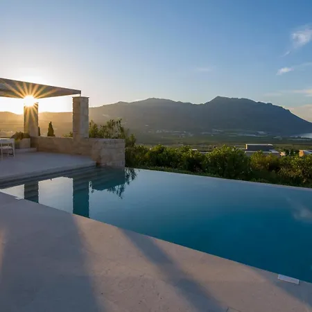 Youphoria Sea View Villas *