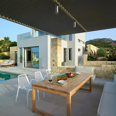 Youphoria Sea View Villas *